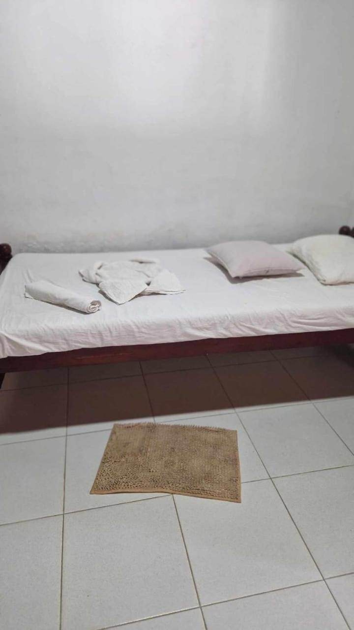 Damith Guest House Унаватуна Екстериор снимка