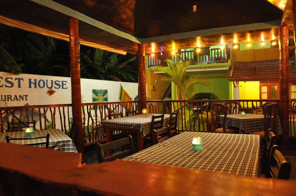 Damith Guest House Унаватуна Екстериор снимка