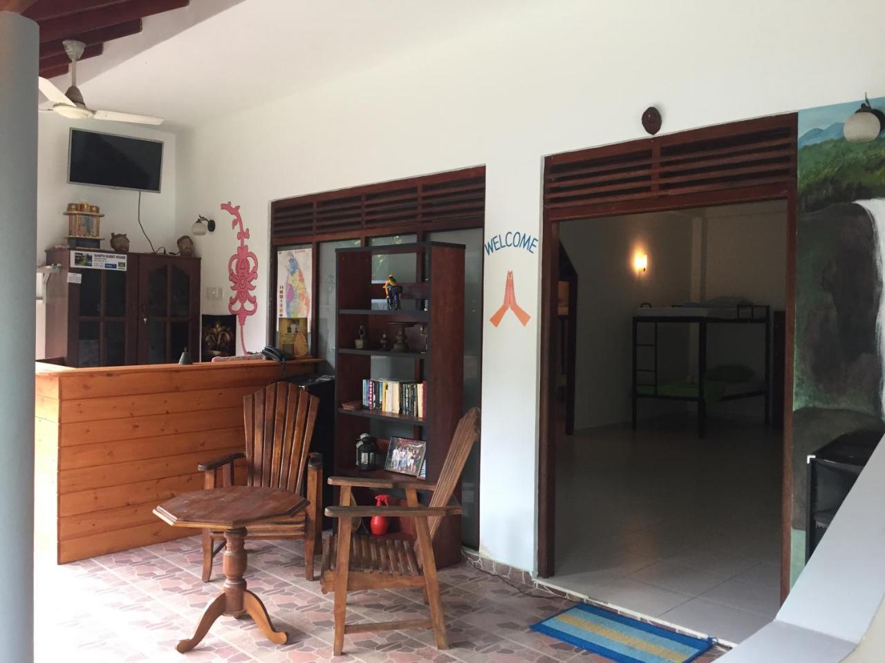 Damith Guest House Унаватуна Екстериор снимка
