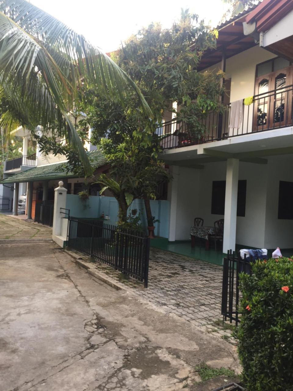 Damith Guest House Унаватуна Екстериор снимка